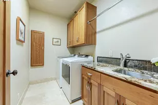 1470 Piper Ln, Eugene, OR 97401 - Photo 19