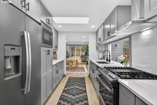 3739 SW Pomona St, Portland, OR 97219 - Photo 15