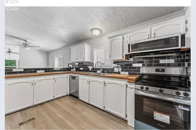 8300 NE Quatama St #159, Hillsboro, OR 97006 - Photo 9