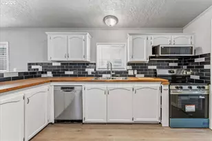 8300 NE Quatama St, Hillsboro, OR 97006 - Photo 13