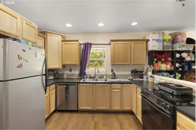 10413 SE Ramona St, Portland, OR 97266 - Photo 9