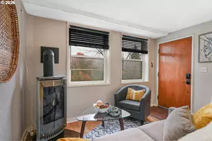 2025 SE Caruthers St, Portland, OR 97214 - Photo 3