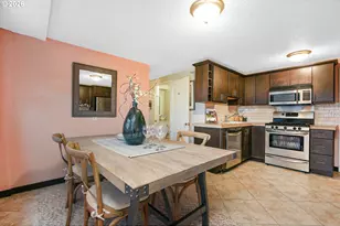 2025 SE Caruthers St, Portland, OR 97214 - Photo 19