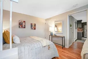 2025 SE Caruthers St, Portland, OR 97214 - Photo 7