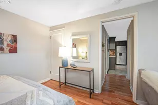 2025 SE Caruthers St, Portland, OR 97214 - Photo 15