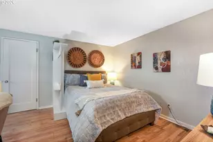 2025 SE Caruthers St, Portland, OR 97214 - Photo 9