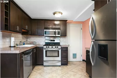 2025 SE Caruthers St #24, Portland, OR 97214 - Photo 17