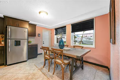 2025 SE Caruthers St #24, Portland, OR 97214 - Photo 5