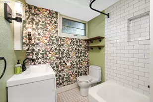 2025 SE Caruthers St, Portland, OR 97214 - Photo 11