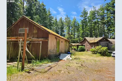 12829 Wildwood Dr, North Bend, OR 97459 - Photo 3