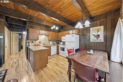 28061 E Mountain View Dr, Welches, OR 97067 - Photo 15