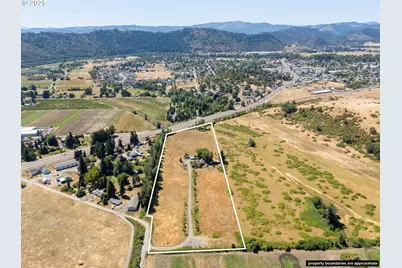 308 Helweg Rd, Winston, OR 97496 - Photo 7