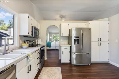 16315 SW Willow Dr, Sherwood, OR 97140 - Photo 5