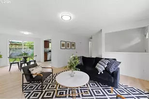 2137 SE 130th Ave, Portland, OR 97233 - Photo 3