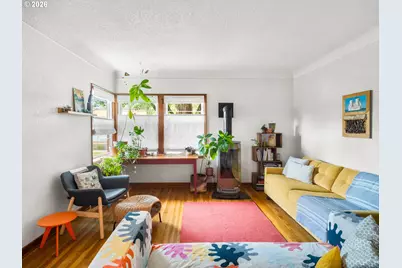 2025 SE Caruthers St #2, Portland, OR 97214 - Photo 5