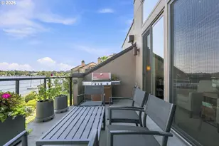 6118 S Riverpoint Ln, Portland, OR 97239 - Photo 19