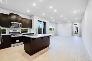 7721 SE Harlow Ln, Hillsboro, OR 97123 - Photo 9