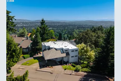 2906 Carriage Way #B, West Linn, OR 97068 - Photo 3