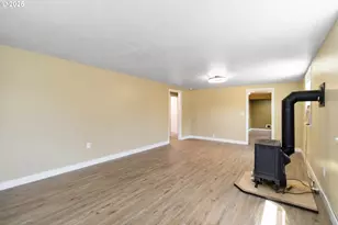 546 4th Ave SW, Castle Rock, WA 98611 - Photo 7