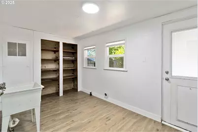 546 4th Ave SW, Castle Rock, WA 98611 - Photo 23