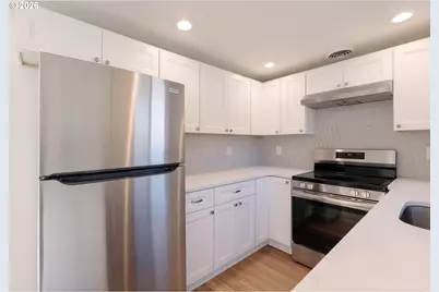 4815 SW Dickinson St, Portland, OR 97219 - Photo 11