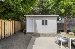 16097 NW Oak Hills Dr, Beaverton, OR 97006 - Photo 33