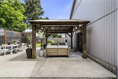 16097 NW Oak Hills Dr, Beaverton, OR 97006 - Photo 31