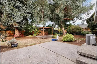 2027 SE 100th Ave, Portland, OR 97216 - Photo 27