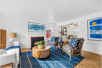 2027 SE 100th Ave, Portland, OR 97216 - Photo 5