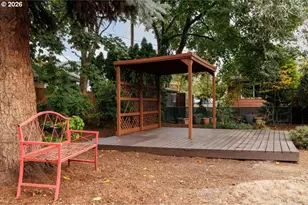 2027 SE 100th Ave, Portland, OR 97216 - Photo 31