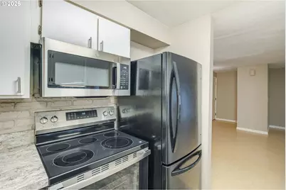 47 Eagle Crest Dr #49, Lake Oswego, OR 97035 - Photo 15