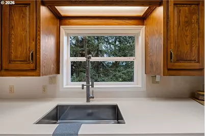 2323 W 28th Ave, Eugene, OR 97405 - Photo 21