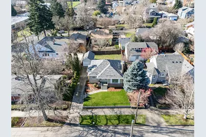 2359 SE 59th Ave, Portland, OR 97215 - Photo 5