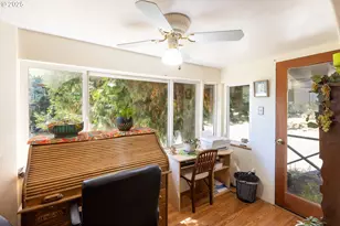 2442 Kingsley Rd, Hood River, OR 97031 - Photo 15