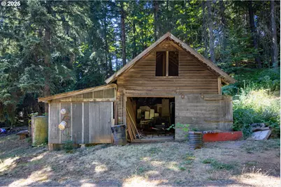 2442 Kingsley Rd, Hood River, OR 97031 - Photo 17