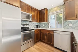 15821 SW Sundew Dr, Portland, OR 97223 - Photo 9