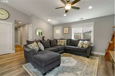 1087 Baxter Rd SE, Salem, OR 97306 - Photo 7