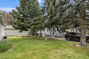 7060 NE Davis St, Portland, OR 97213 - Photo 19