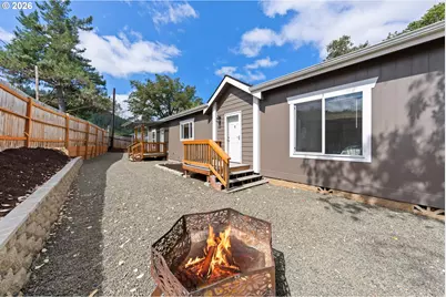4458 Shoestring Rd, Riddle, OR 97469 - Photo 7