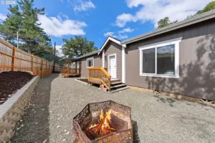 4458 Shoestring Rd, Riddle, OR 97469 - Photo 7