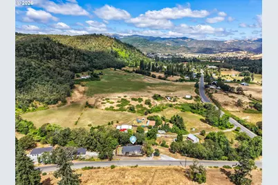 4458 Shoestring Rd, Riddle, OR 97469 - Photo 37