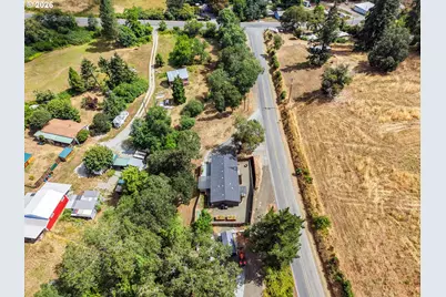 4458 Shoestring Rd, Riddle, OR 97469 - Photo 33