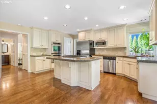 15116 SW Peachtree Dr, Portland, OR 97224 - Photo 13