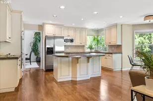 15116 SW Peachtree Dr, Portland, OR 97224 - Photo 11