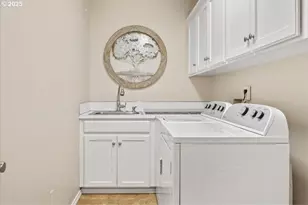 15116 SW Peachtree Dr, Portland, OR 97224 - Photo 25