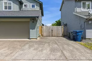 5475 Charles Way, Eugene, OR 97402 - Photo 3