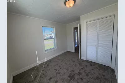 1386 Airway Ave, Sutherlin, OR 97479 - Photo 7