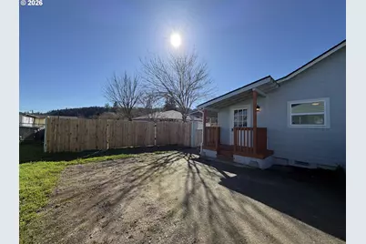 1386 Airway Ave, Sutherlin, OR 97479 - Photo 21