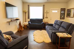 720 Southside Rd, Sutherlin, OR 97479 - Photo 9