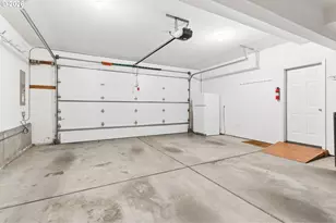9739 NW Maring Dr, Portland, OR 97229 - Photo 37